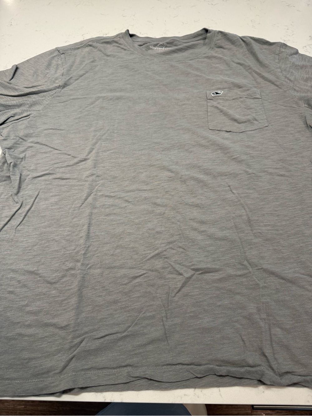 Vineyard Vines Men’s Heather Gray Pocket T-Shirt